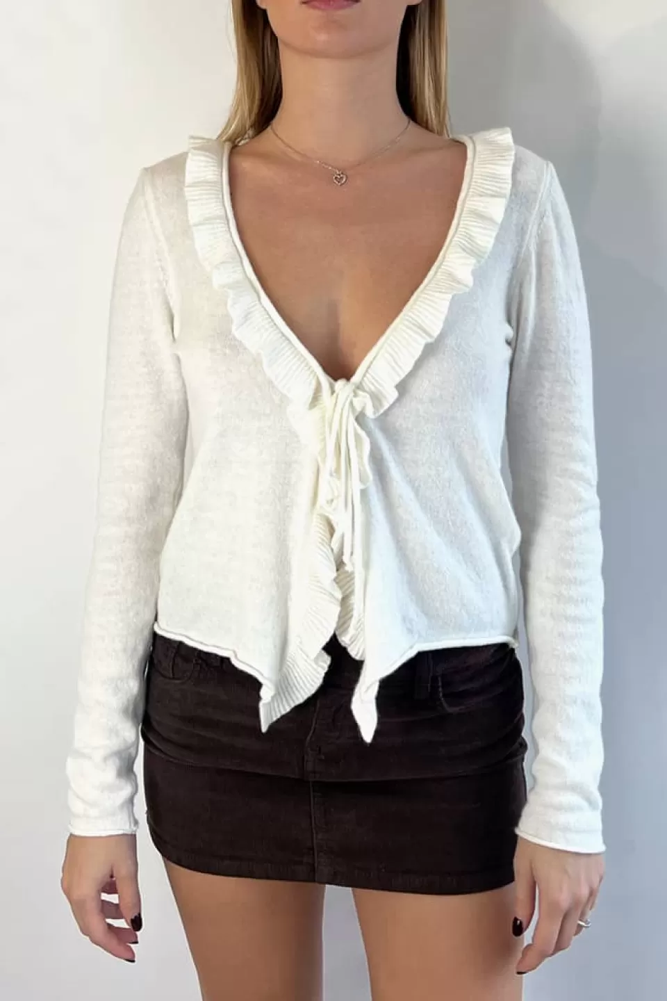 Subdued Cardigan con rouches